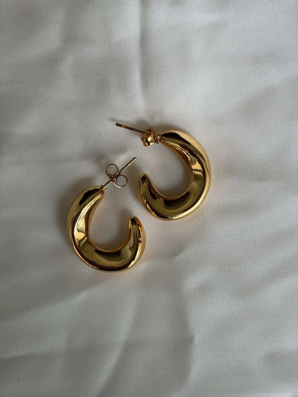 Aura Hoops